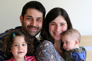 LOOKING FOR A DRIVER/NANNY/BABY SITTER/HOUSEKEEPER